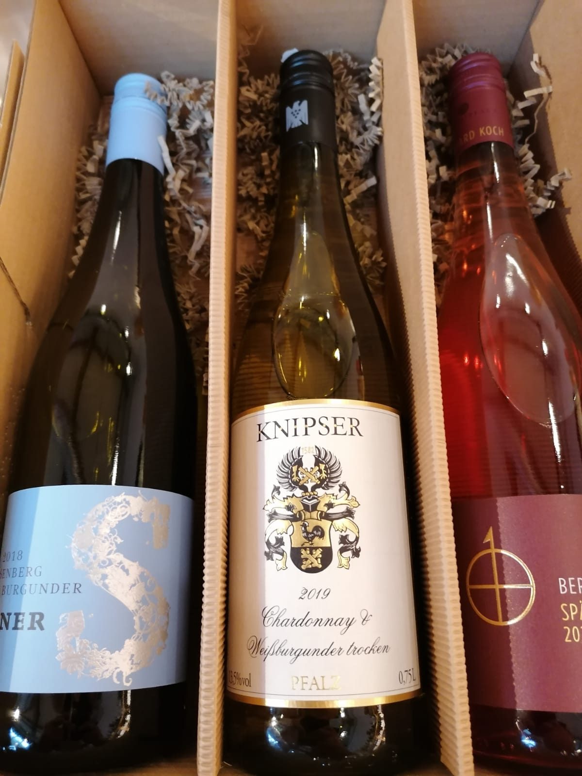 Präsentkorb mit Weinen aus der Pfalz